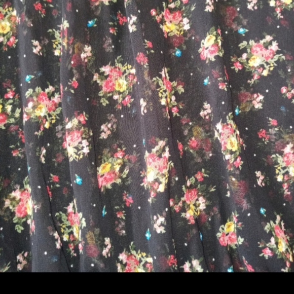 Plus Size Roommates Off Shoulder Sheer Floral Top - Picture 3 of 3